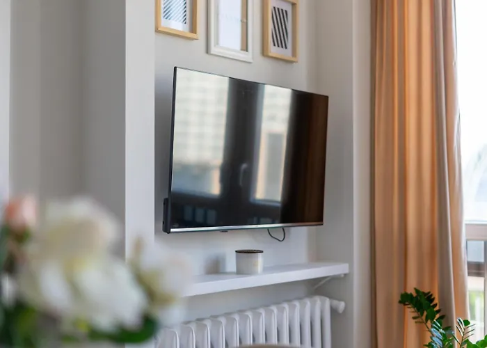 Hala Mirowska Apartment - 9Th Floor, City View - By Rentujemy